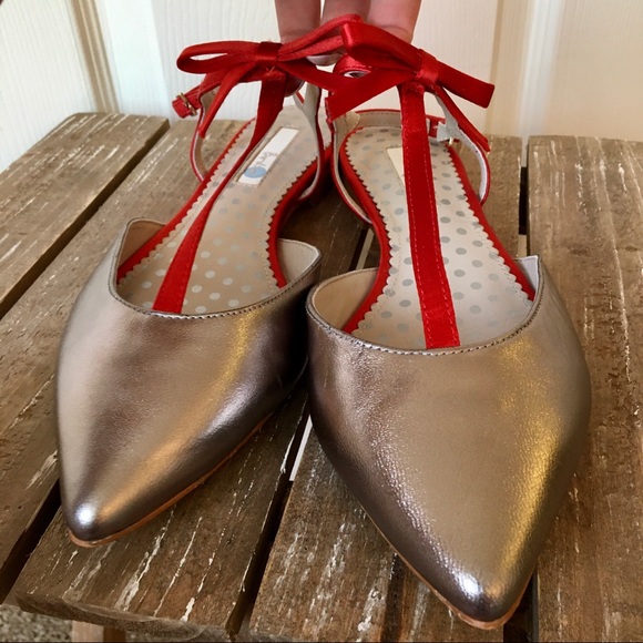 Boden Isabel Bow Pointed T Strap Flat - Picture 2 of 8